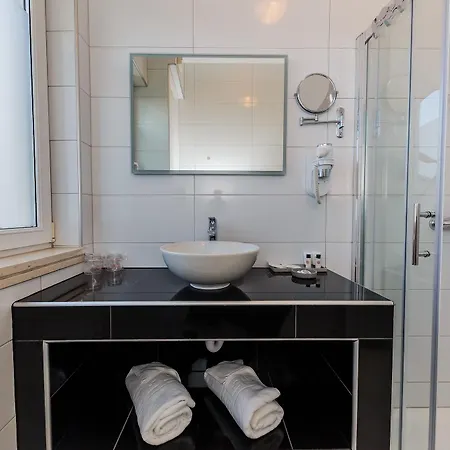 Zarko 4* Kaštel Stari